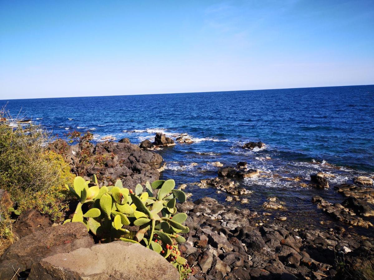 La Lampara Apartment Aci Castello Eksteriør billede