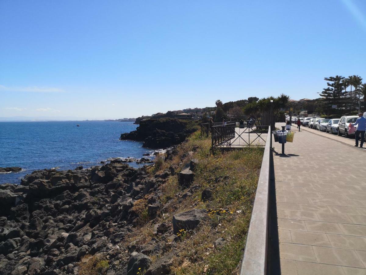 La Lampara Apartment Aci Castello Eksteriør billede