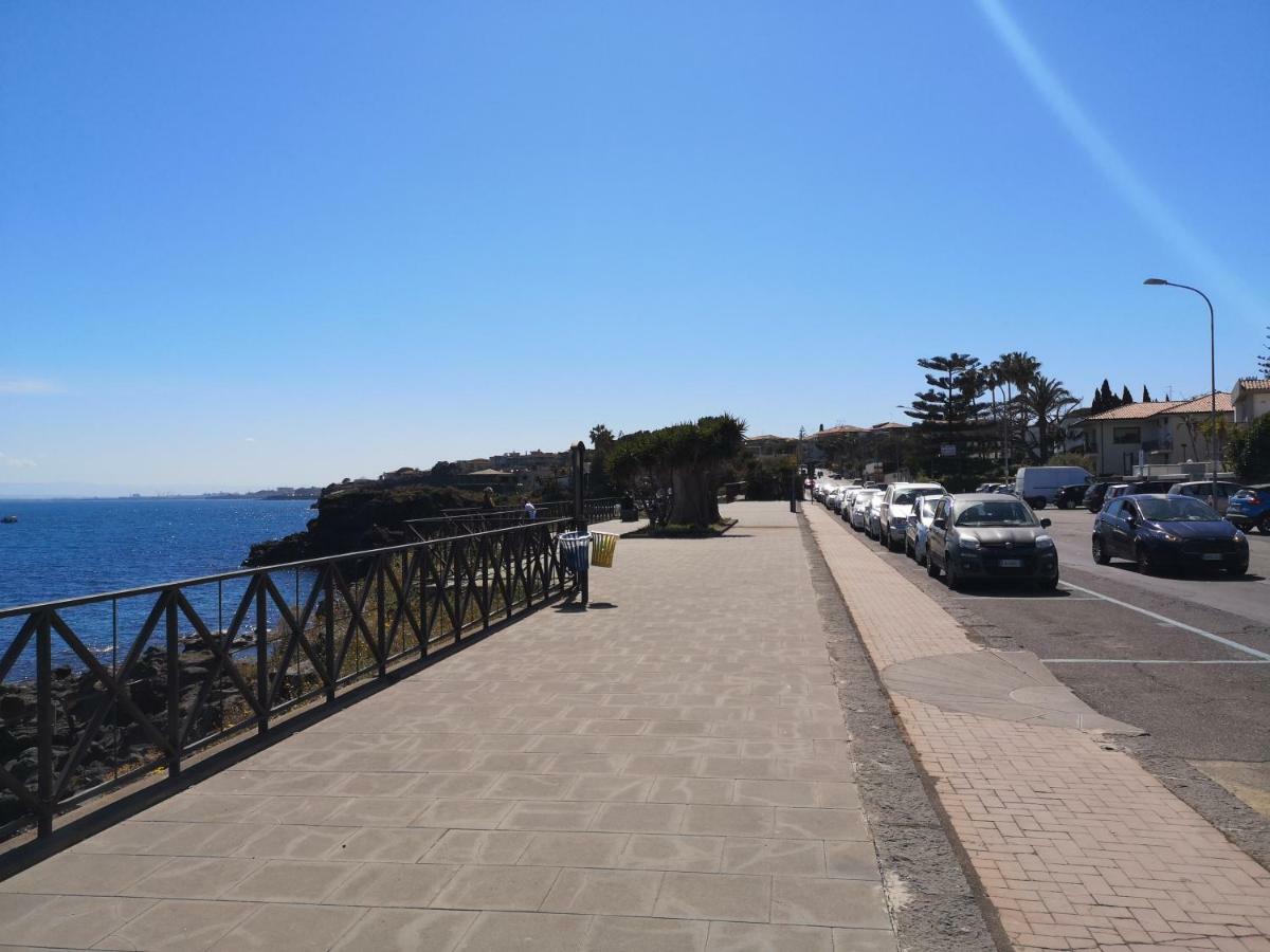 La Lampara Apartment Aci Castello Eksteriør billede